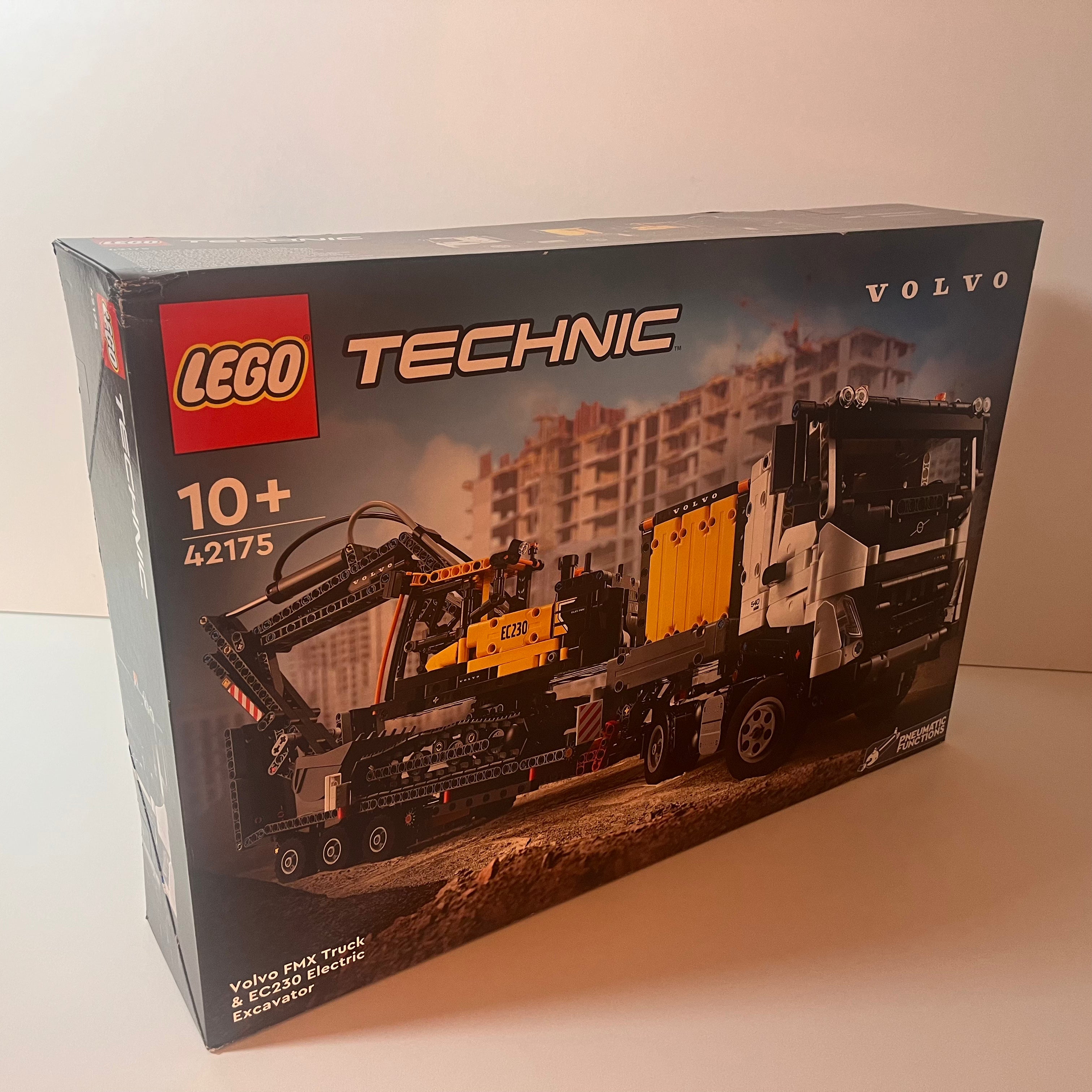 Lego Technic 42175 Volvo FMX Truck